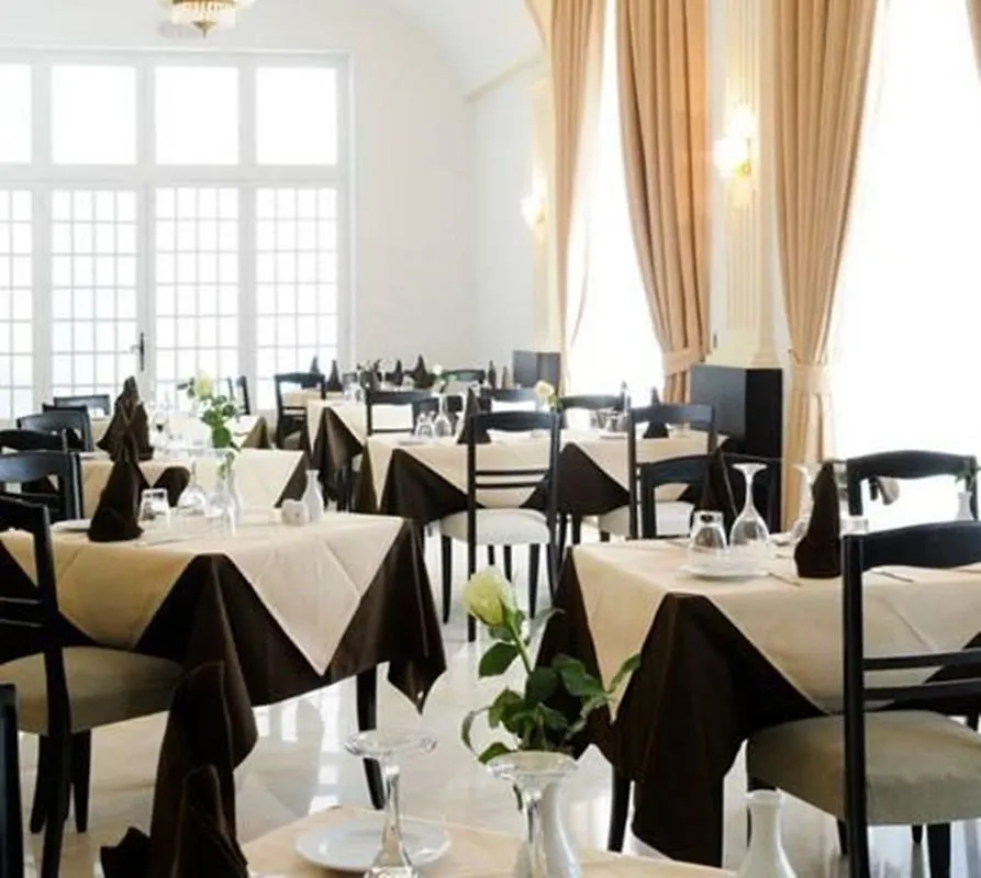 Majestic Hotel Тунис